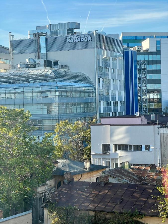 Downtown Victoria Apartments By Citybookings Bukarest Exteriör bild