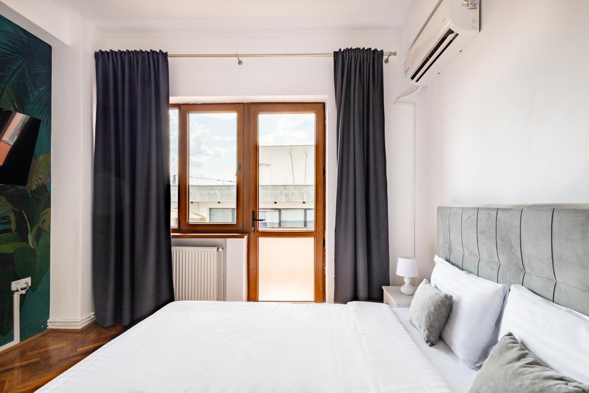 Downtown Victoria Apartments By Citybookings Bukarest Exteriör bild