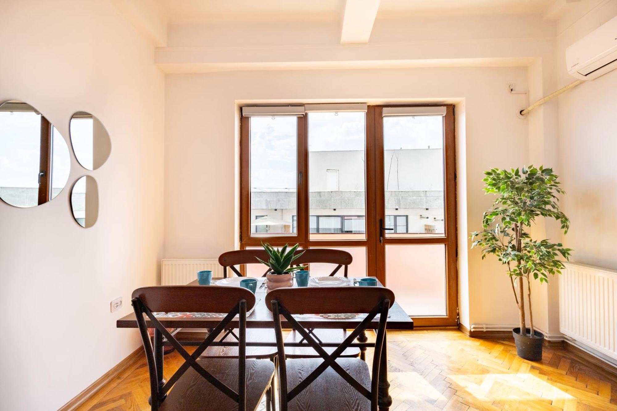 Downtown Victoria Apartments By Citybookings Bukarest Exteriör bild