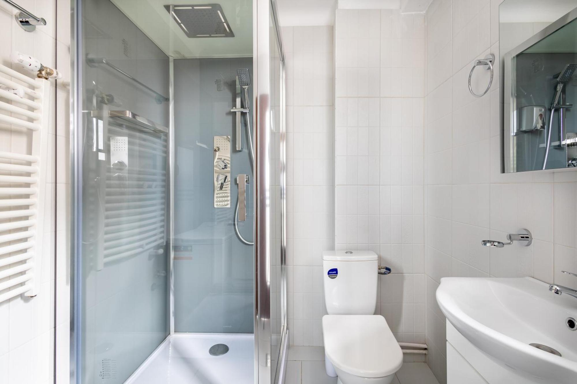 Downtown Victoria Apartments By Citybookings Bukarest Exteriör bild