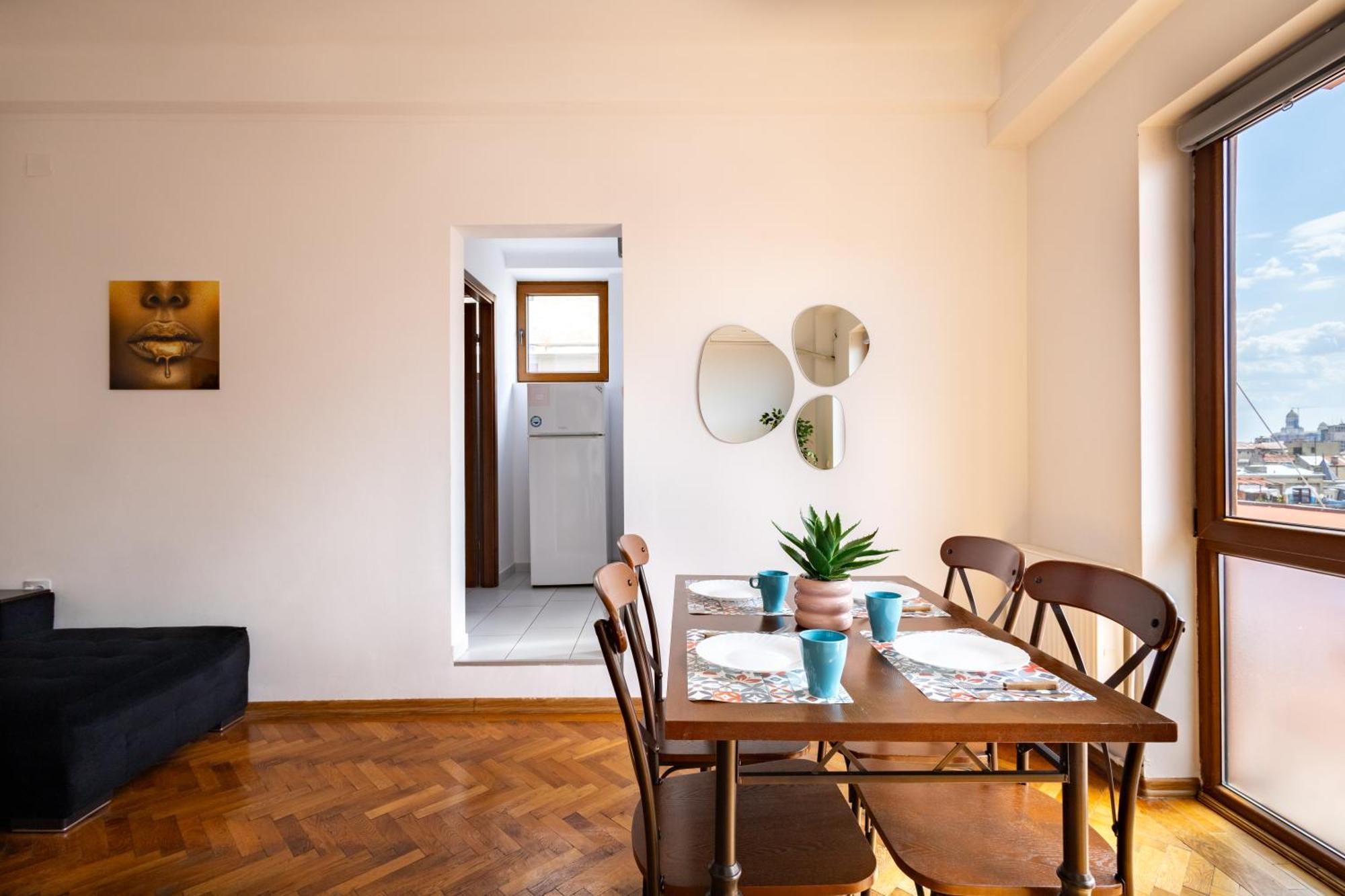 Downtown Victoria Apartments By Citybookings Bukarest Exteriör bild