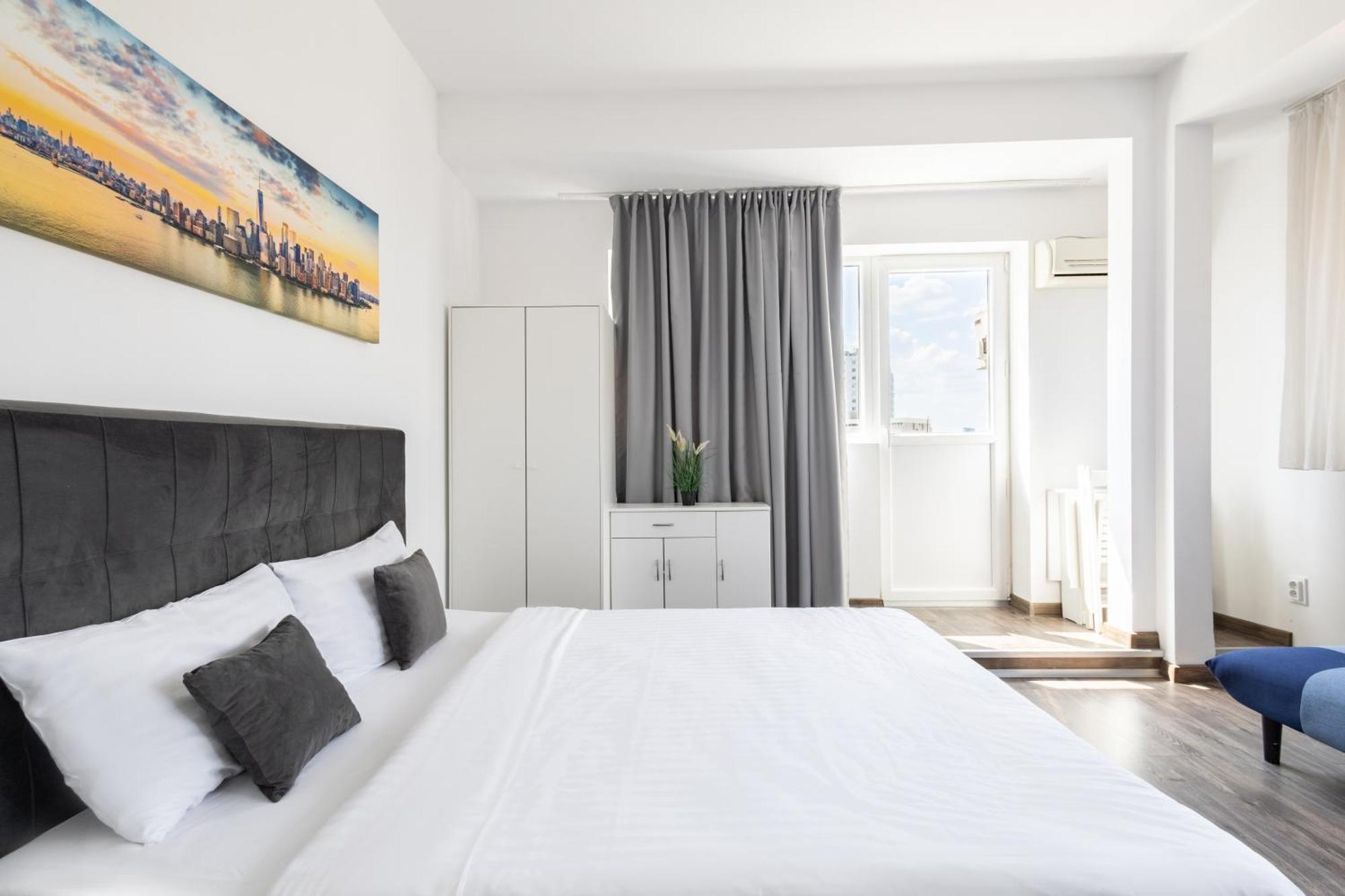 Downtown Victoria Apartments By Citybookings Bukarest Exteriör bild